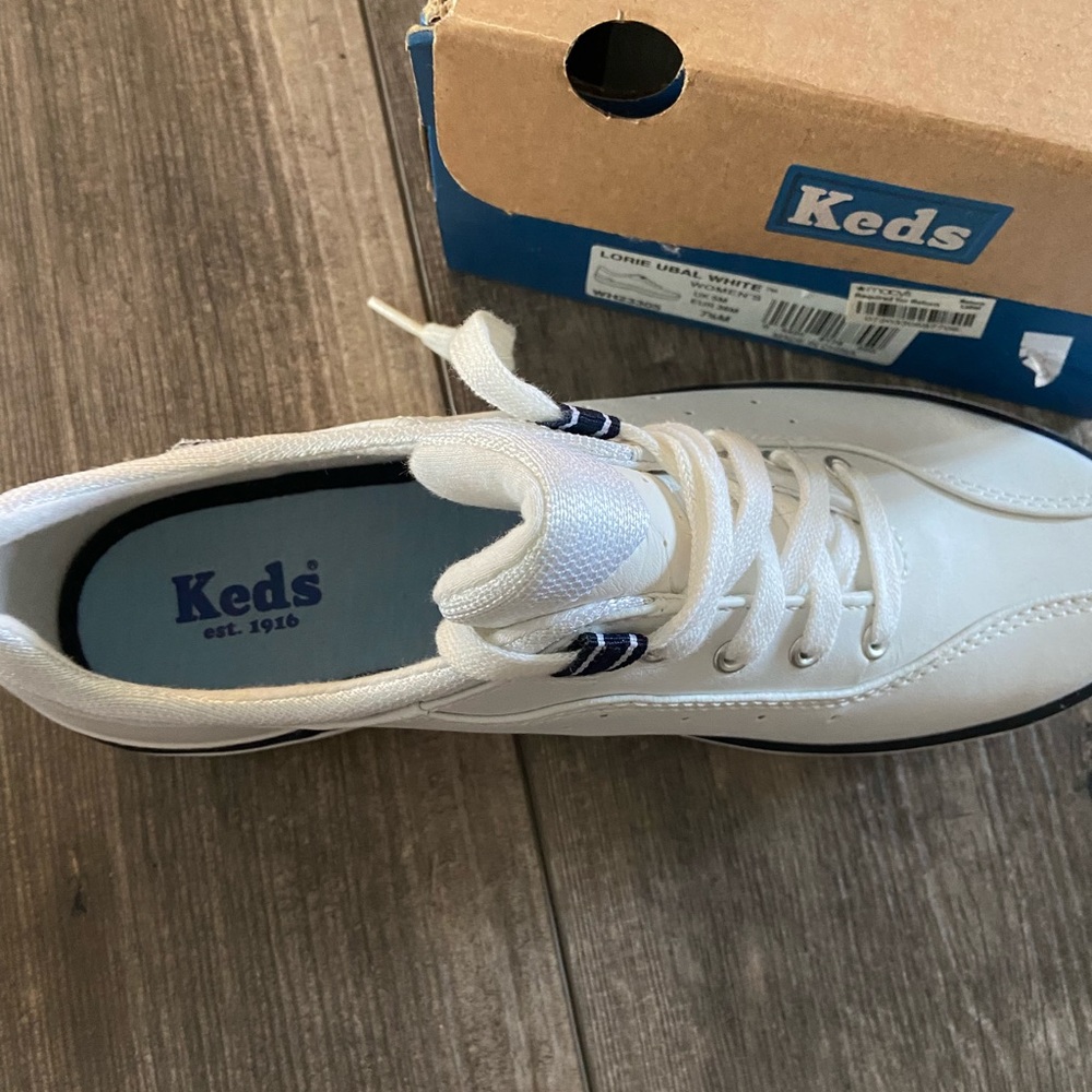 NIB womens KEDS LORIE UBAL white leather tennis shoes size 7.5